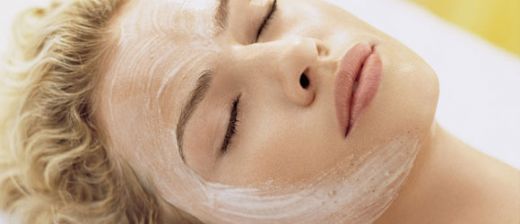 Yüz Gerdirme Maskesi Kullanımı ve Faydaları Nelerdir?